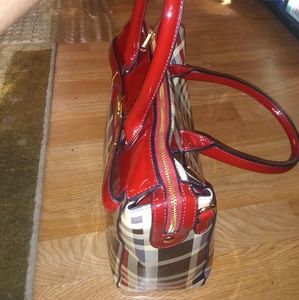 Nice bag. Paten leather